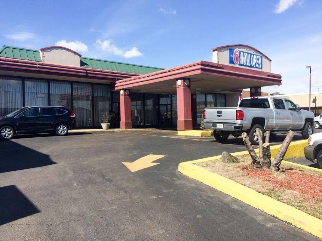 Days Inn Melrose Park/O'Hare South Чикаго Экстерьер фото