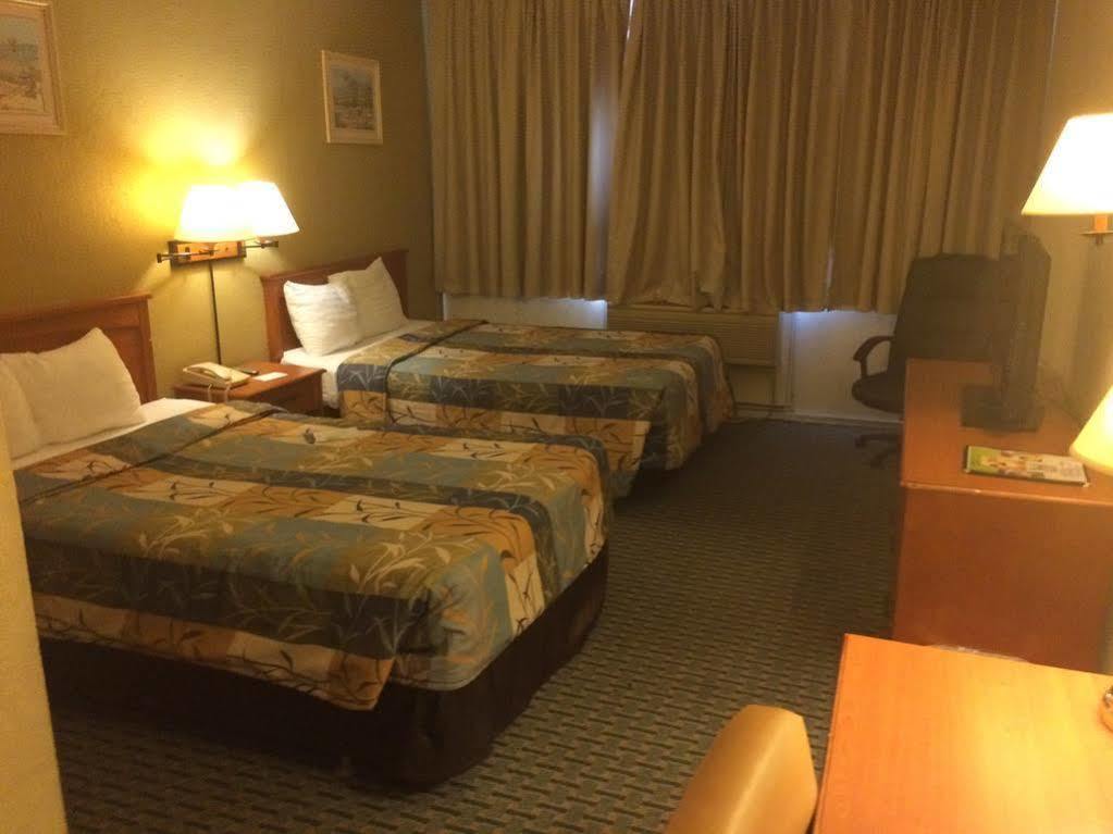 Days Inn Melrose Park/O'Hare South Чикаго Экстерьер фото