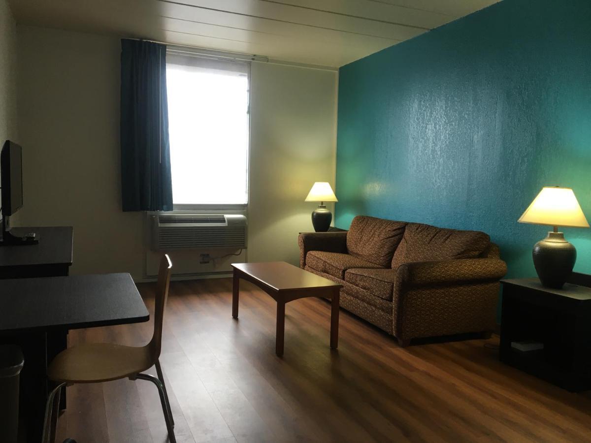 Days Inn Melrose Park/O'Hare South Чикаго Экстерьер фото